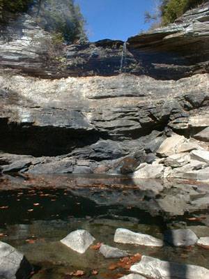 greeter_falls1.jpg (51586 bytes)