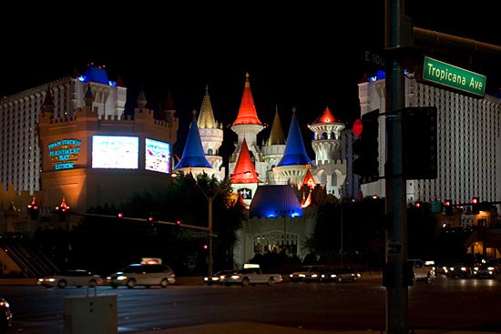 vegas-excalibur2.jpg