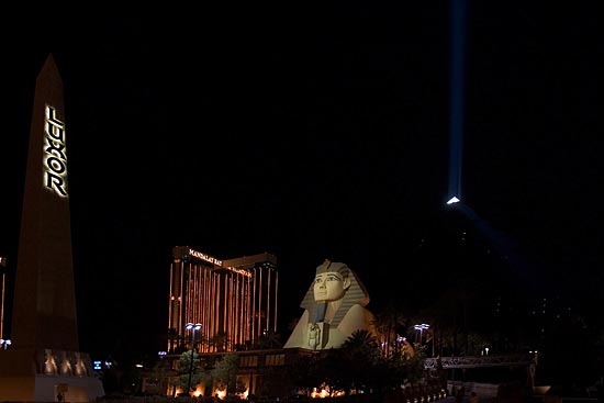 vegas-luxor1.jpg
