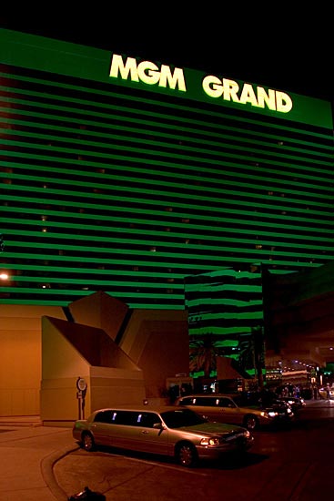 vegas-mgmgrand1.jpg